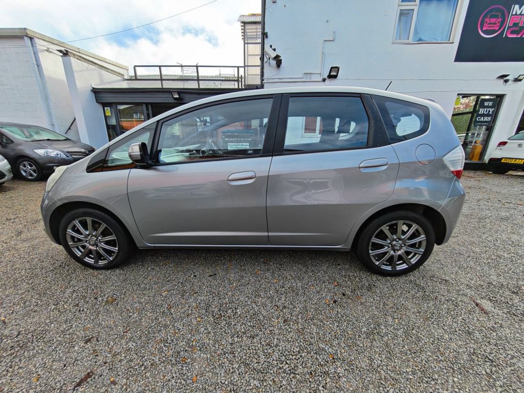 Used Honda Jazz 2010 for sale - 76313196: Photo 4