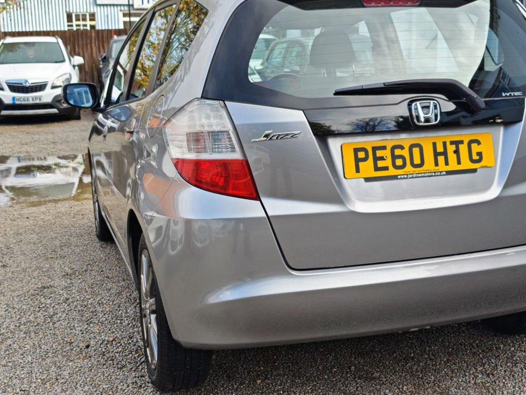 Used Honda Jazz 2010 for sale - 76313196: Photo 6