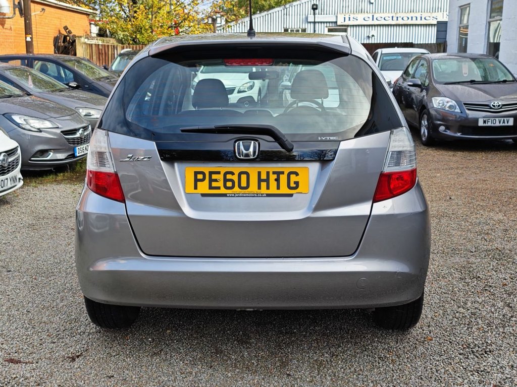 Used Honda Jazz 2010 for sale - 76313196: Photo 7