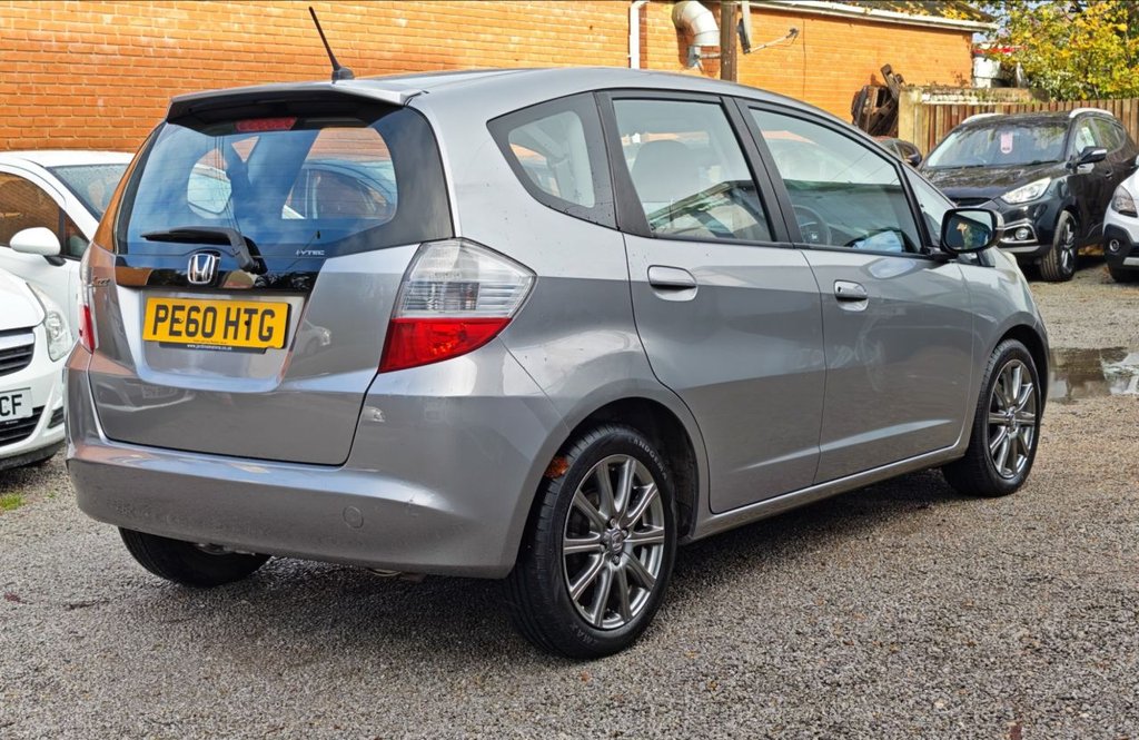 Used Honda Jazz 2010 for sale - 76313196: Photo 9