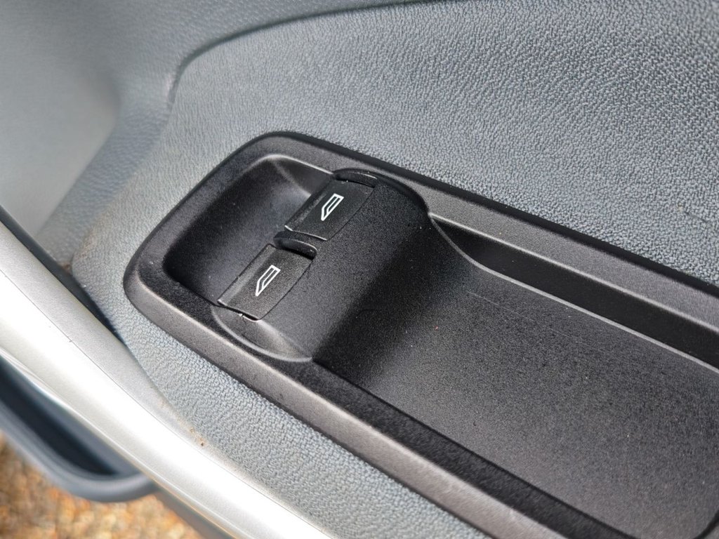 Used Ford Fiesta 2009 for sale - 76841133: Photo 31