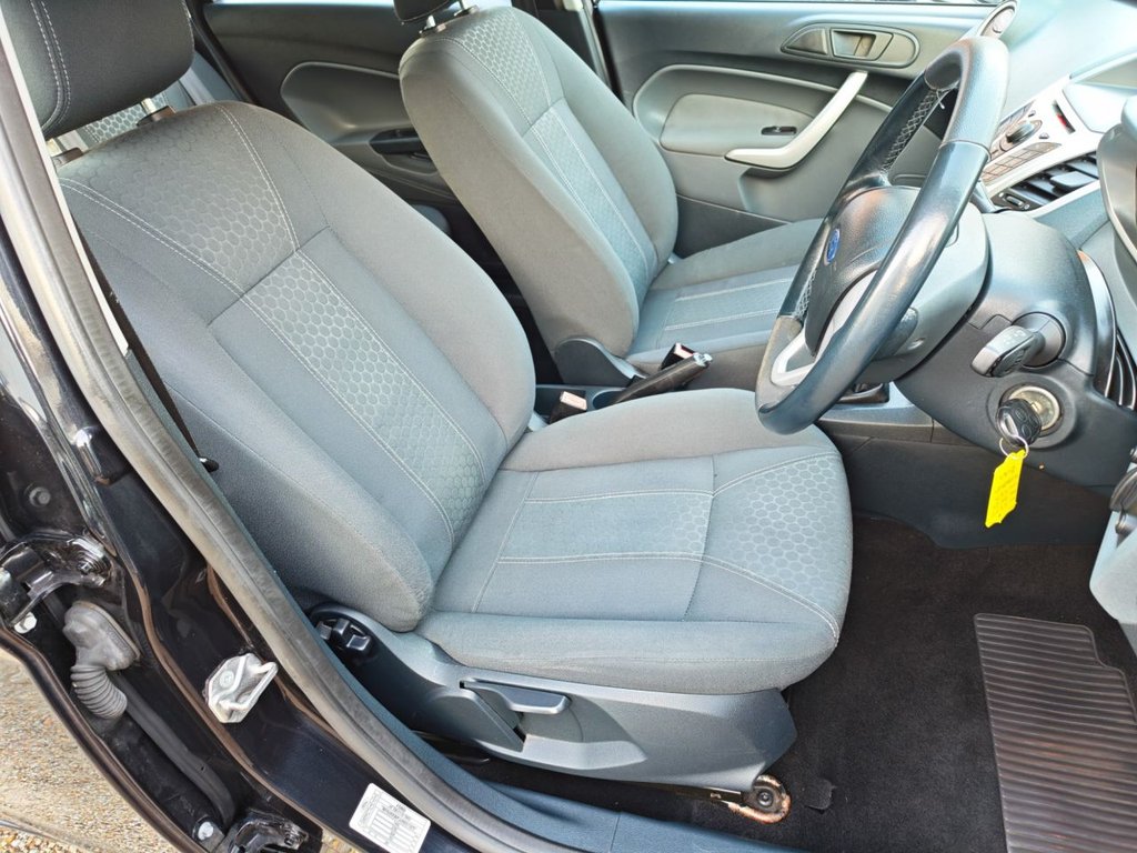 Used Ford Fiesta 2010 for sale - 76851053: Photo 11