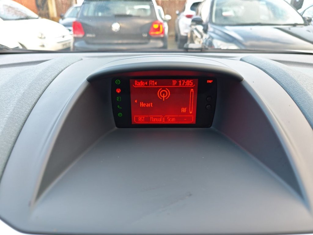 Used Ford Fiesta 2010 for sale - 76851053: Photo 24