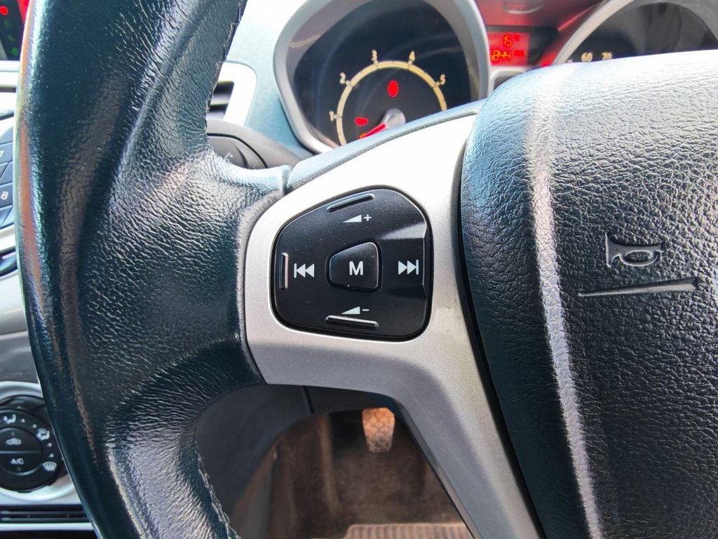 Used Ford Fiesta 2010 for sale - 76851053: Photo 28