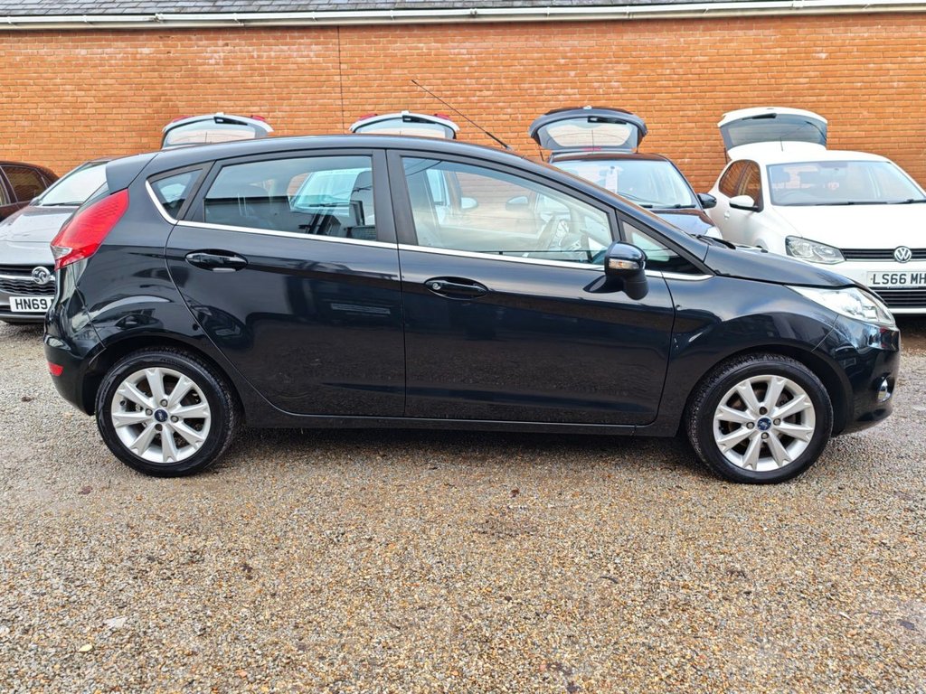 Used Ford Fiesta 2010 for sale - 76851053: Photo 9