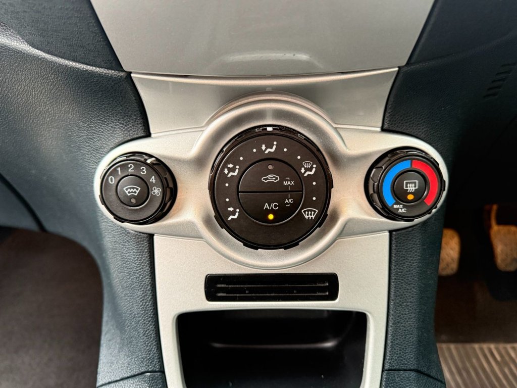 Used Ford Fiesta 2011 for sale - 77288128: Photo 26