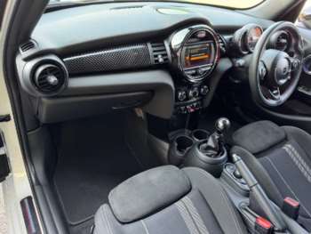 Used MINI Hatch 2019 for sale - 74858890: Photo