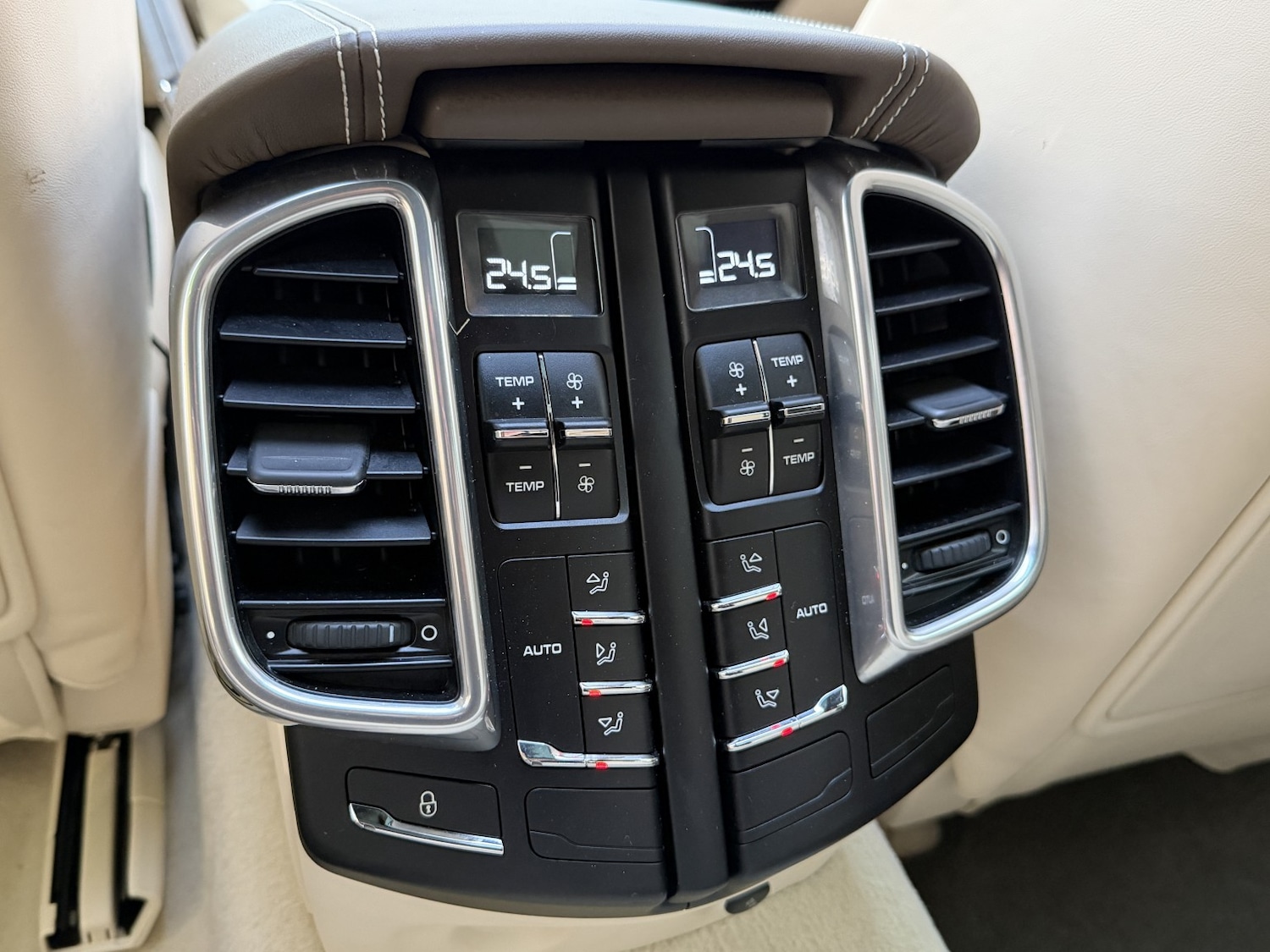 Used Porsche Cayenne 2013 for sale - 77228201: Photo 11