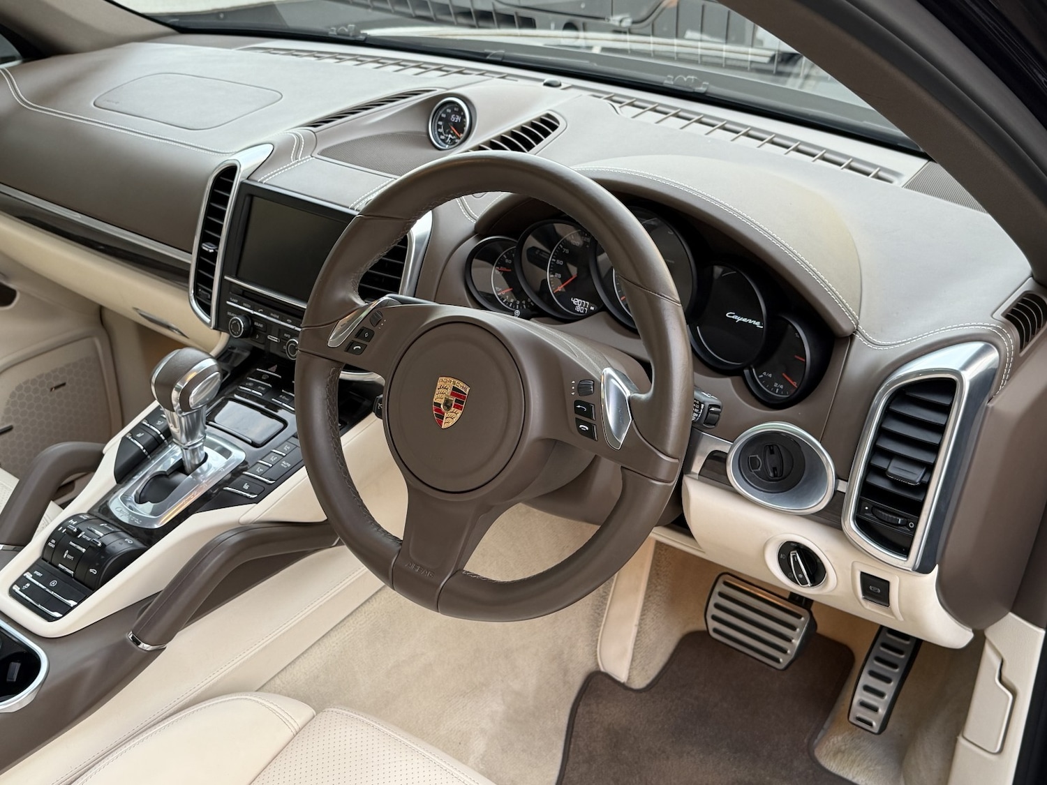 Used Porsche Cayenne 2013 for sale - 77228201: Photo 3