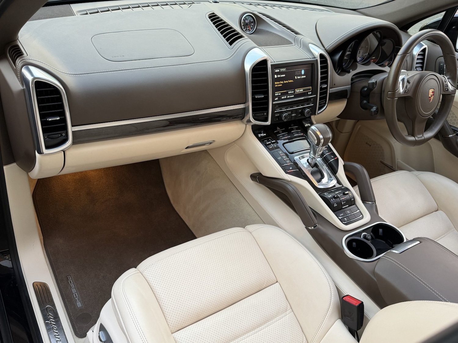 Used Porsche Cayenne 2013 for sale - 77228201: Photo 4