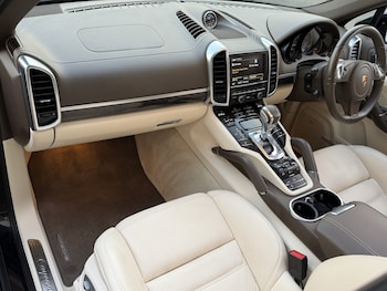 Used Porsche Cayenne 2013 for sale - 77228201: Photo