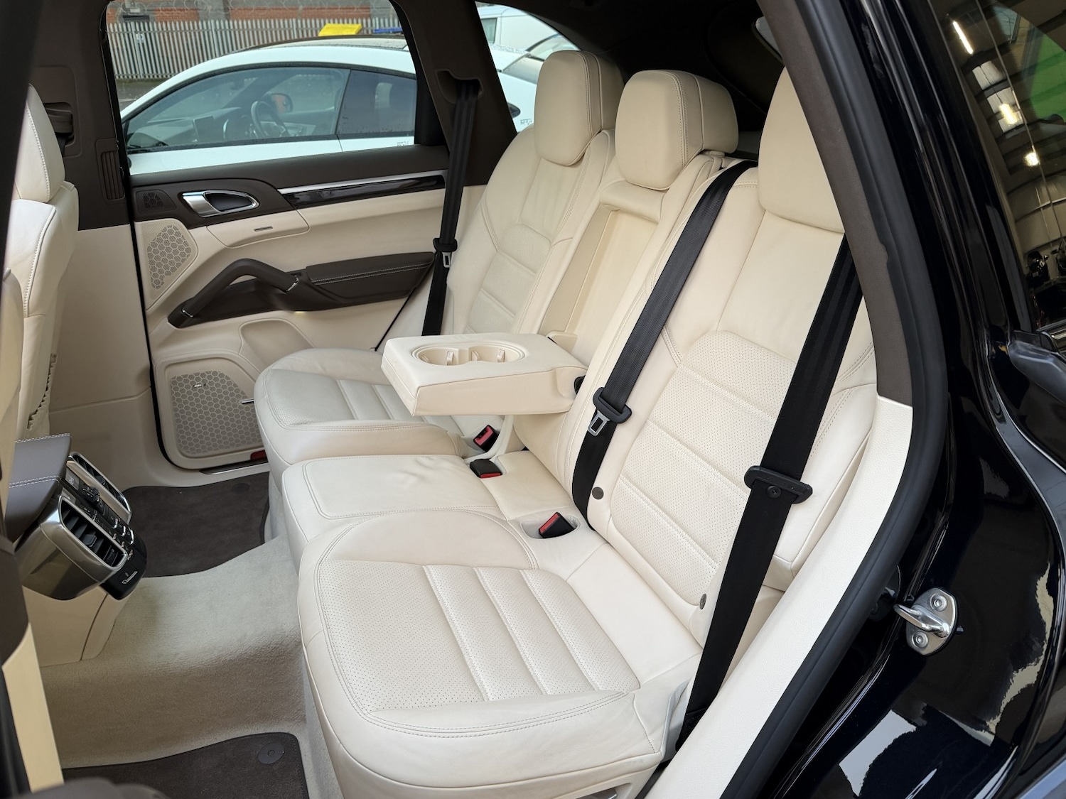Used Porsche Cayenne 2013 for sale - 77228201: Photo 6