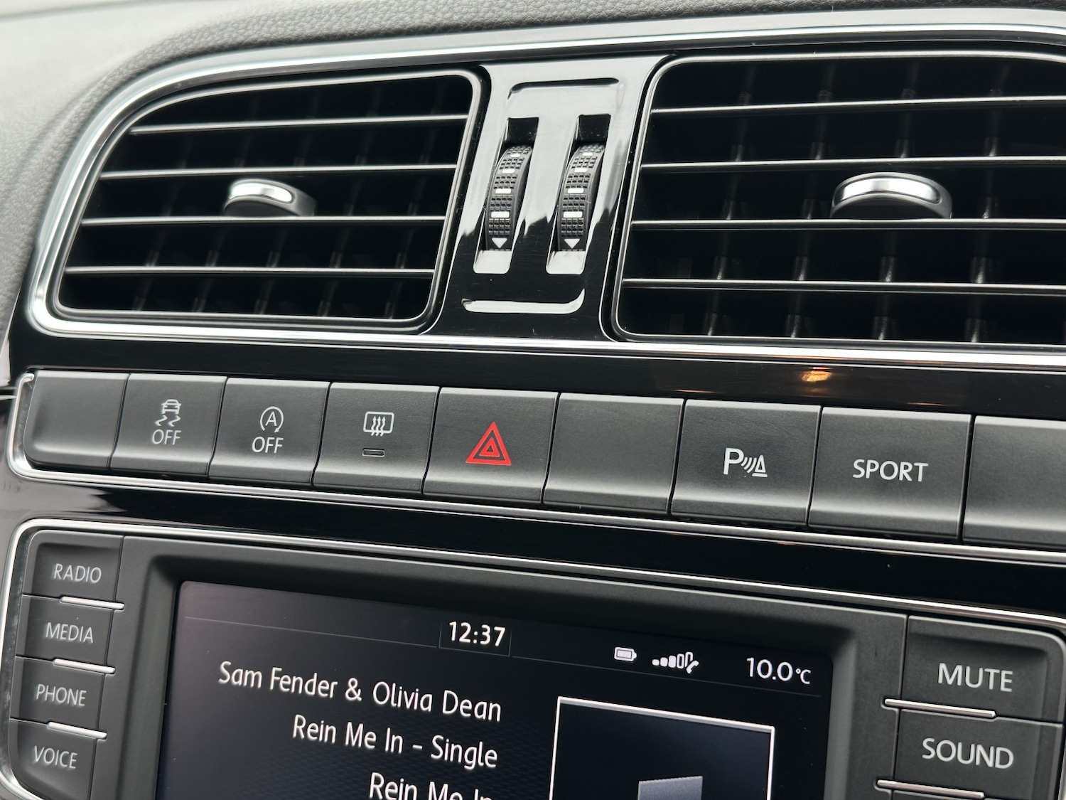 Used Volkswagen Polo 2015 for sale - 77792795: Photo 10