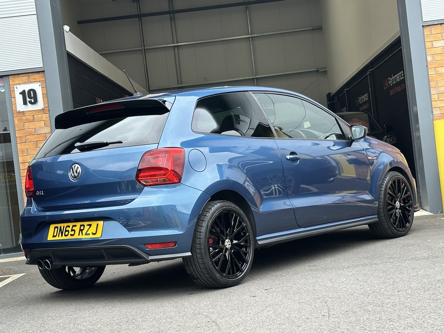 Used Volkswagen Polo 2015 for sale - 77792795: Photo 22