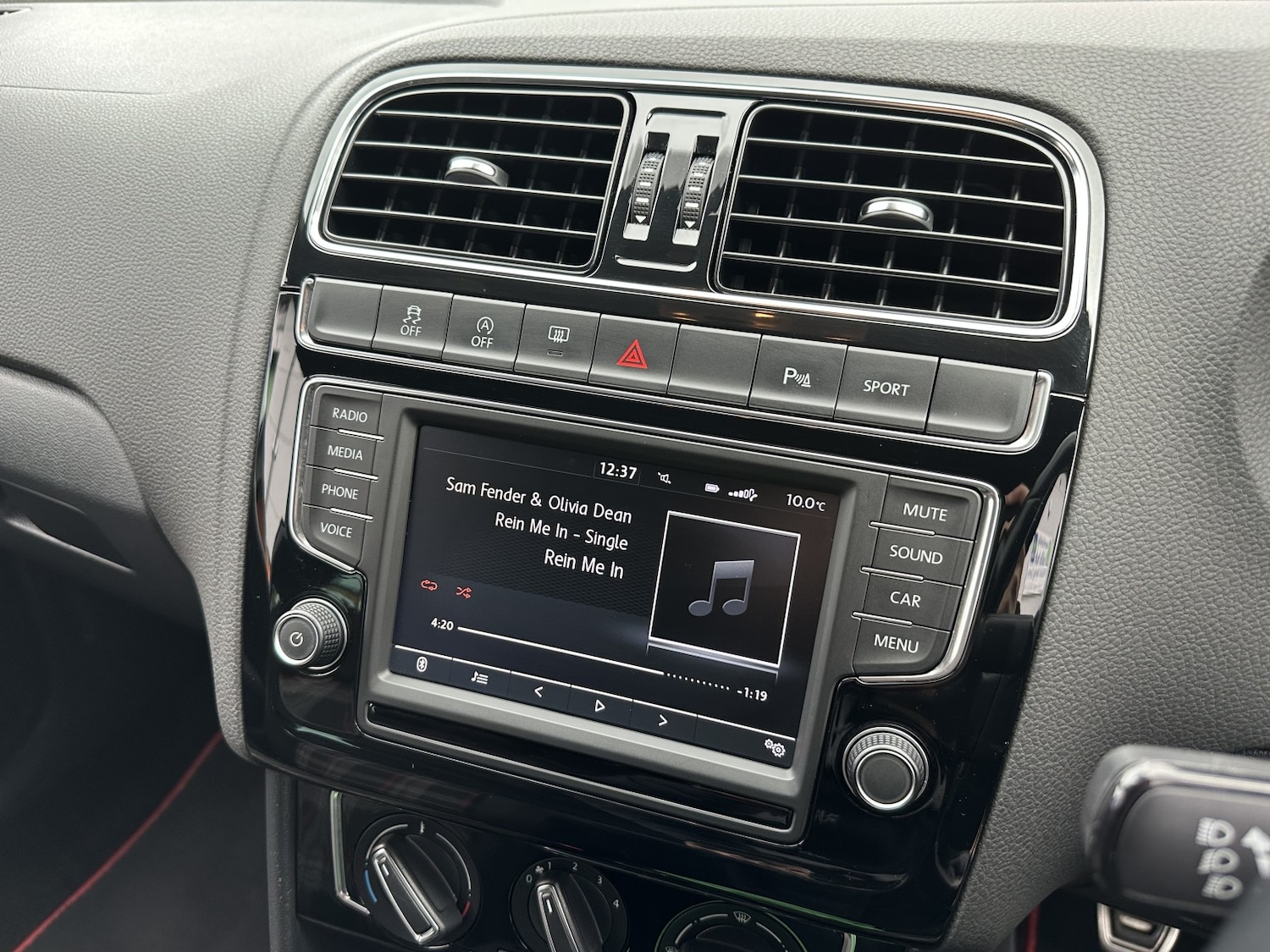 Used Volkswagen Polo 2015 for sale - 77792795: Photo 9