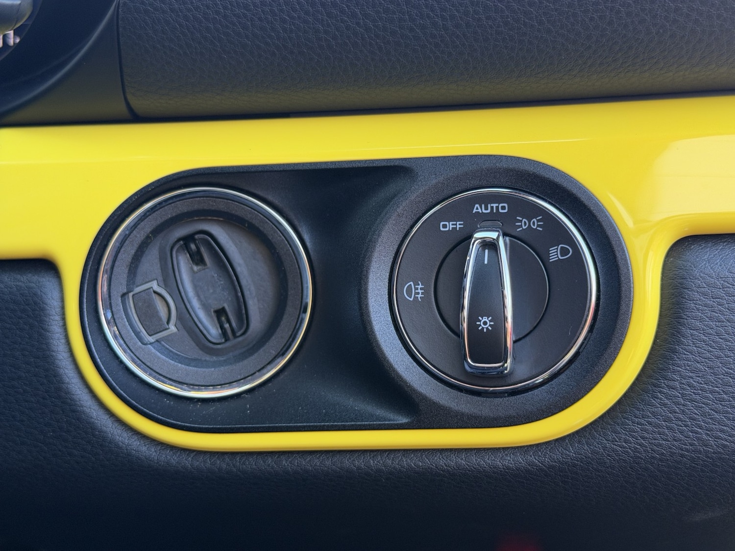 Used Porsche Cayman 2017 for sale - 77921267: Photo 12