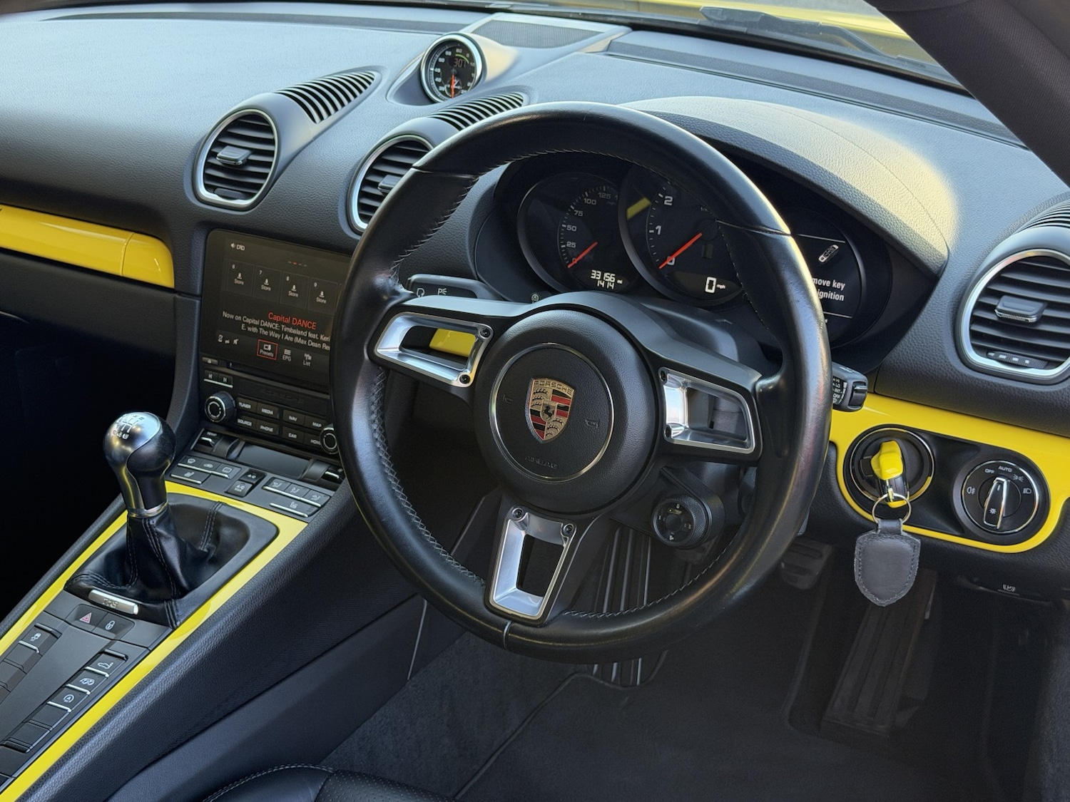 Used Porsche Cayman 2017 for sale - 77921267: Photo 3