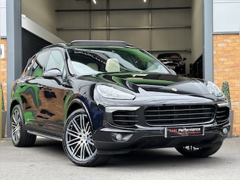 Used Porsche Cayenne 2018 for sale - 78782379: Photo