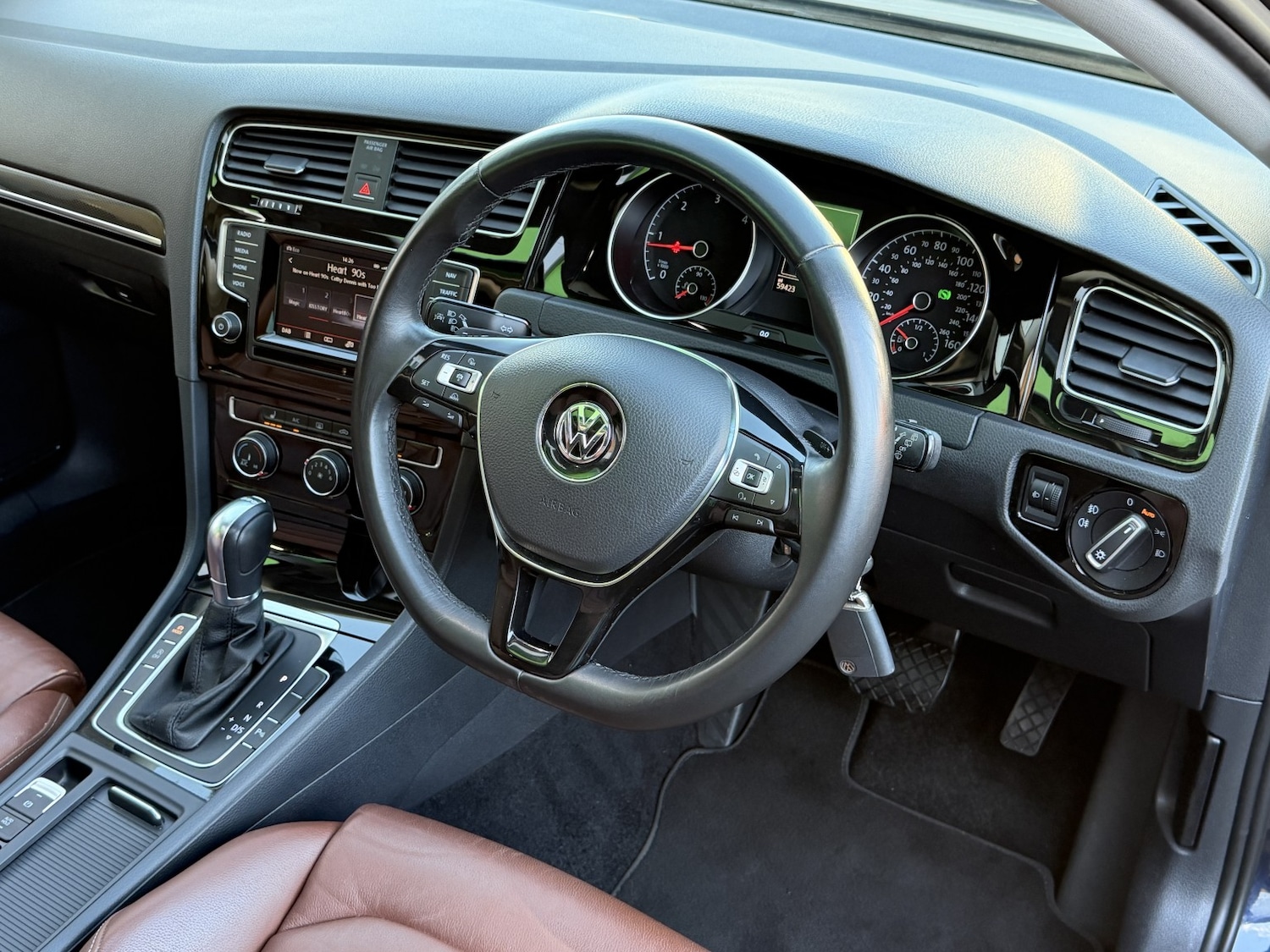 Used Volkswagen Golf 2014 for sale - 76643338: Photo 3