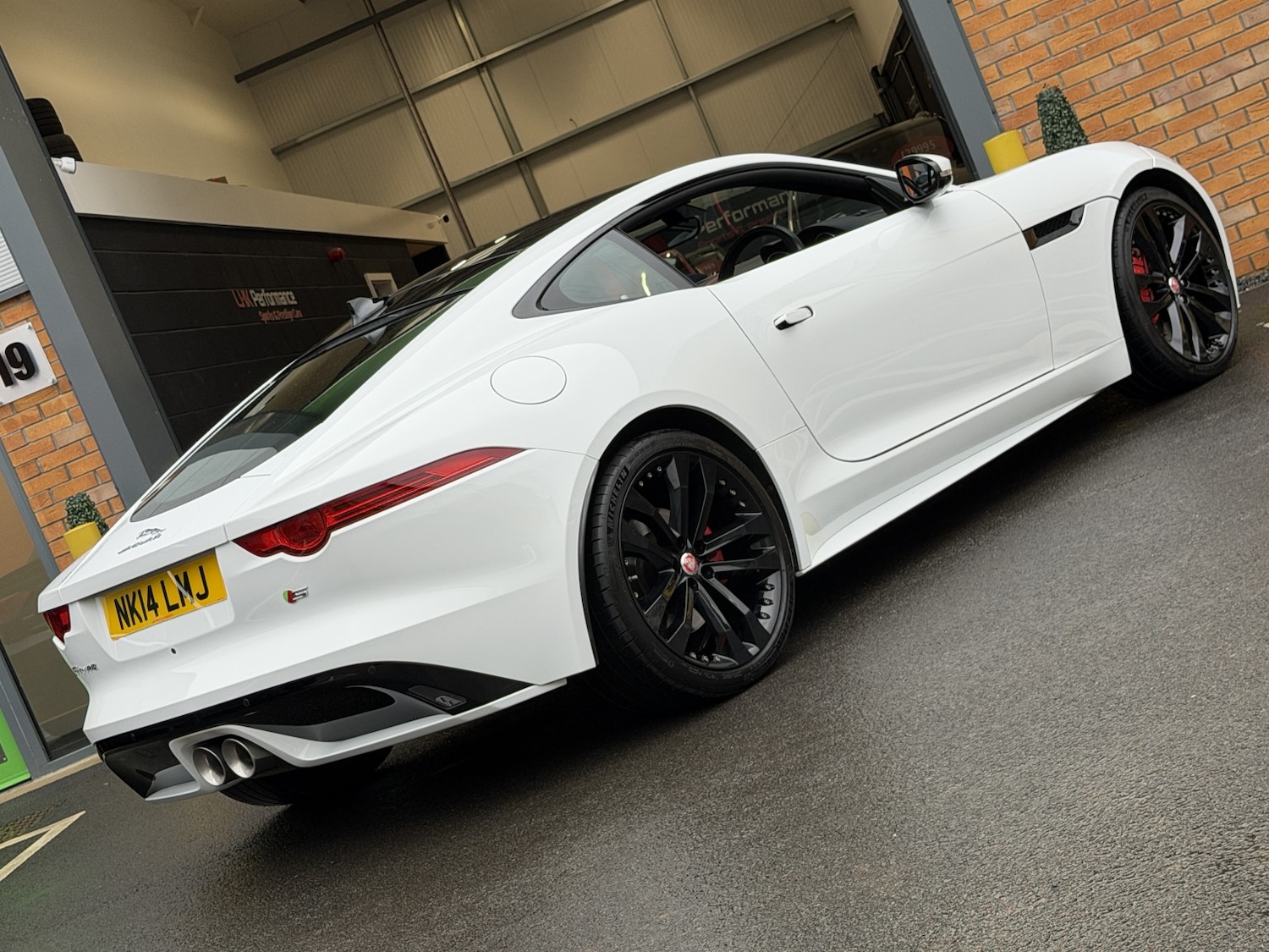 Used Jaguar F-Type 2014 for sale - 77289082: Photo 18