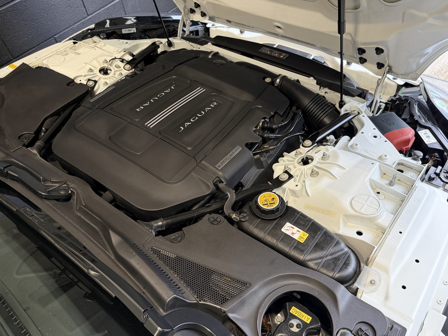 Used Jaguar F-Type 2014 for sale - 77289082: Photo 25