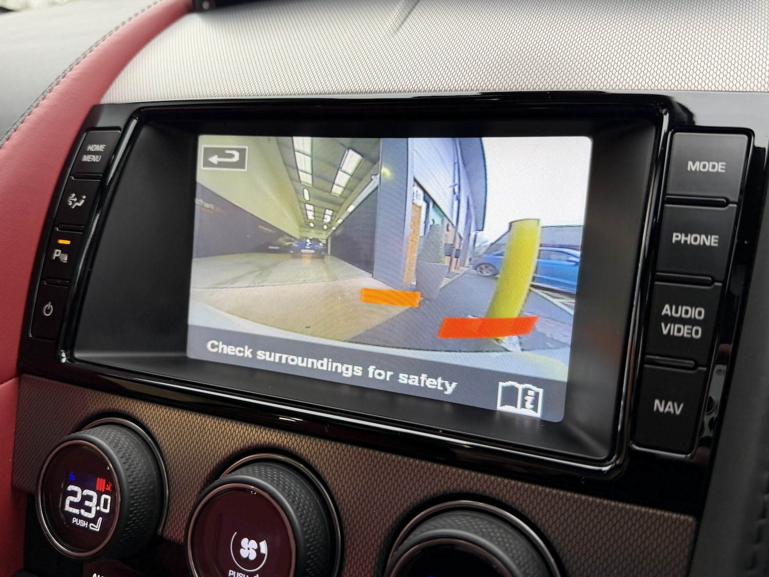 Used Jaguar F-Type 2014 for sale - 77289082: Photo 8