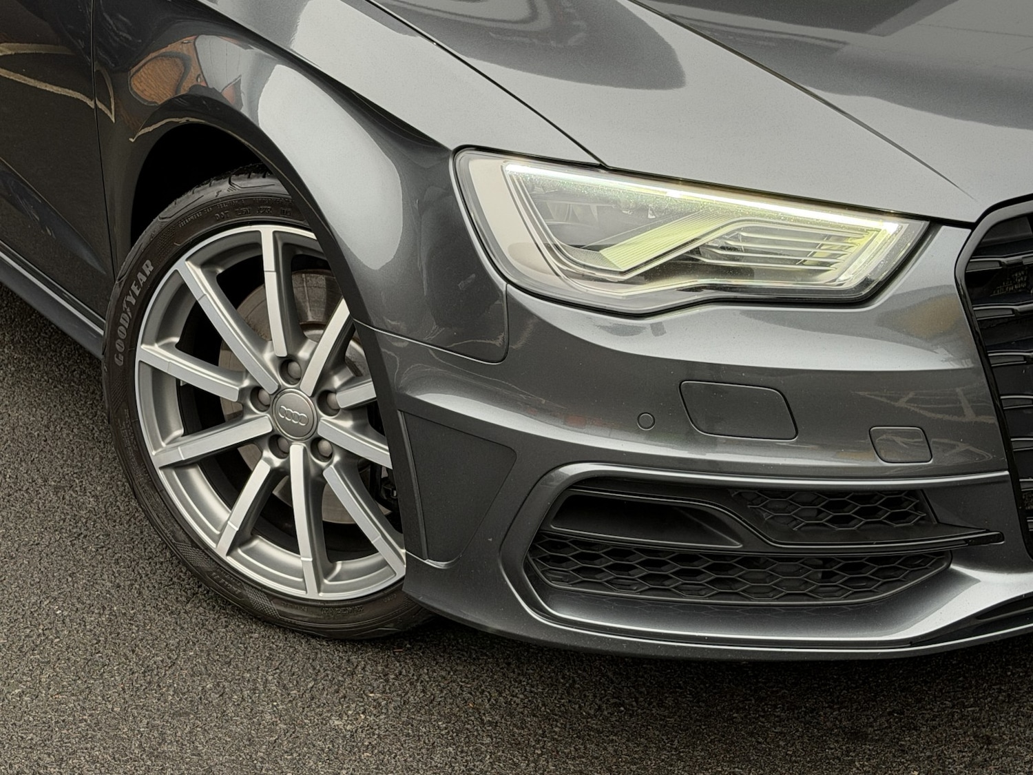 Used Audi S3 2017 for sale - 76334722: Photo 2