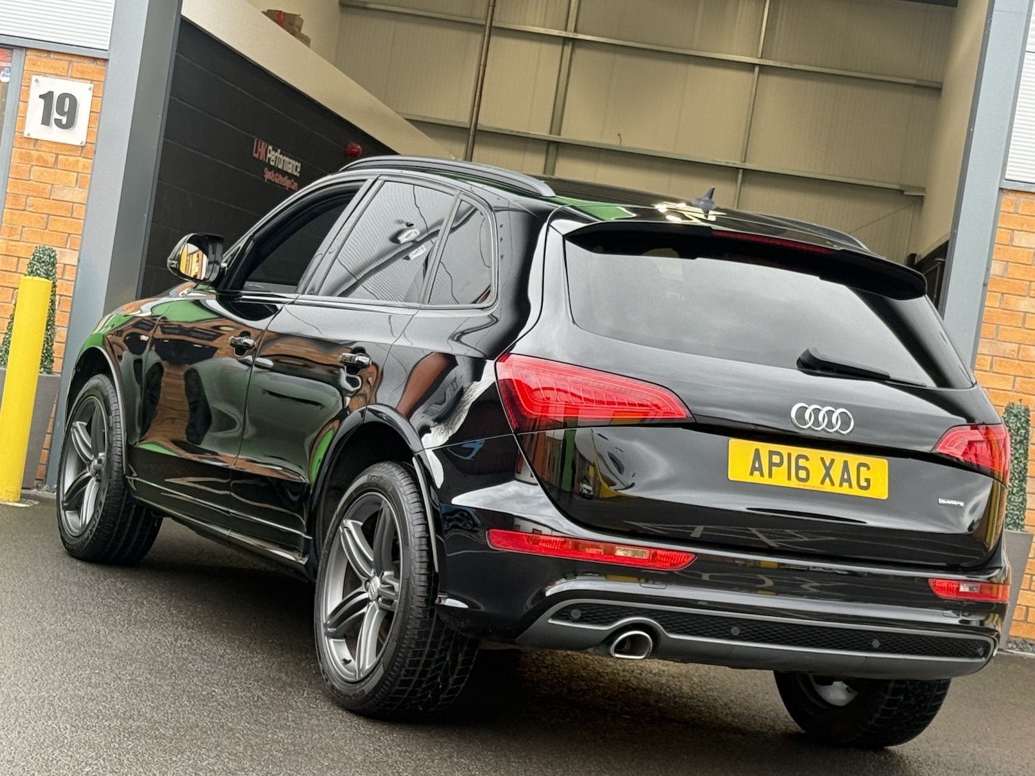Used Audi Q5 2016 for sale - 77536077: Photo 10