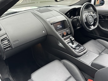 Used Jaguar F-Type 2018 for sale - 77438245: Photo