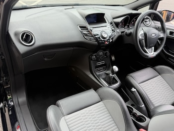 Used Ford Fiesta 2015 for sale - 78659789: Photo