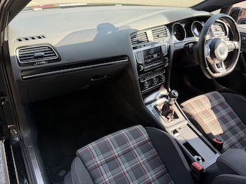 Used Volkswagen Golf 2016 for sale - 79176737: Photo