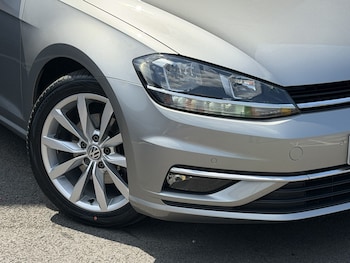 Used Volkswagen Golf 2018 for sale - 79023800: Photo