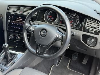 Used Volkswagen Golf 2018 for sale - 79023800: Photo