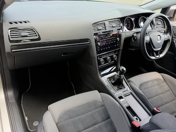Used Volkswagen Golf 2018 for sale - 79023800: Photo