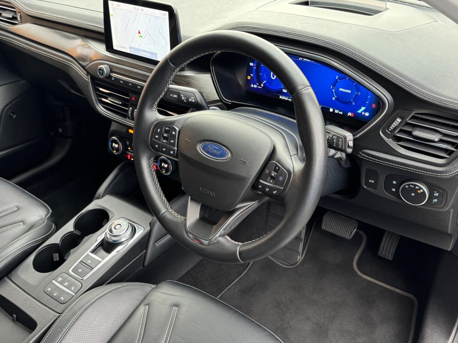 Used Ford Focus 2020 for sale - 76605921: Photo 3