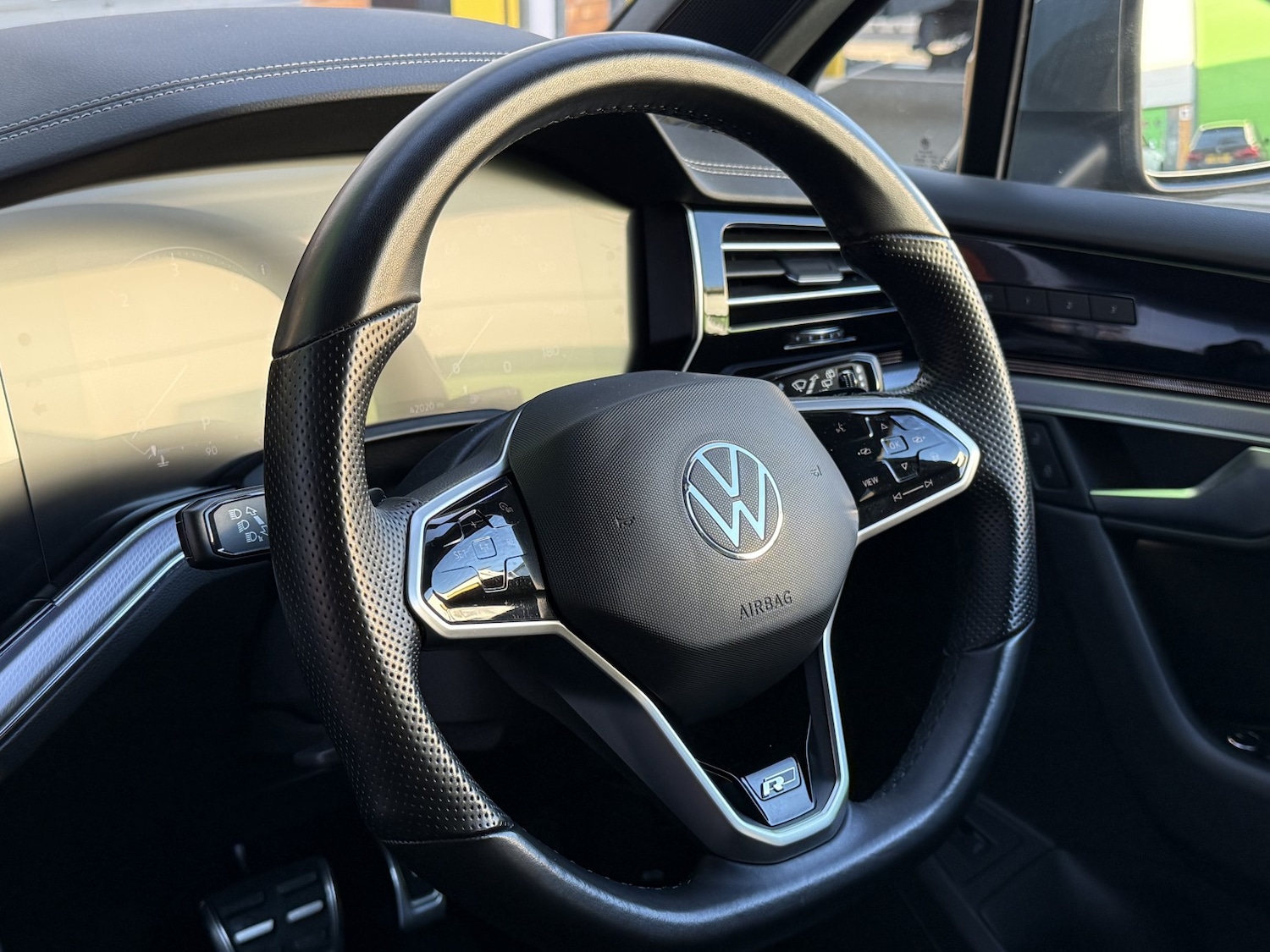 Used Volkswagen Touareg 2020 for sale - 76637457: Photo 31