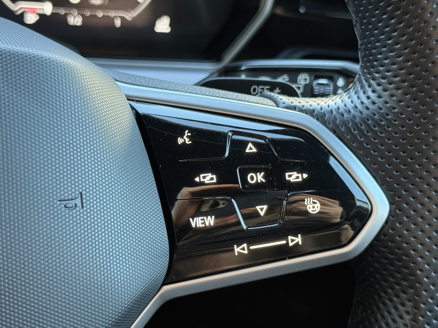 Used Volkswagen Touareg 2020 for sale - 76637457: Photo 32