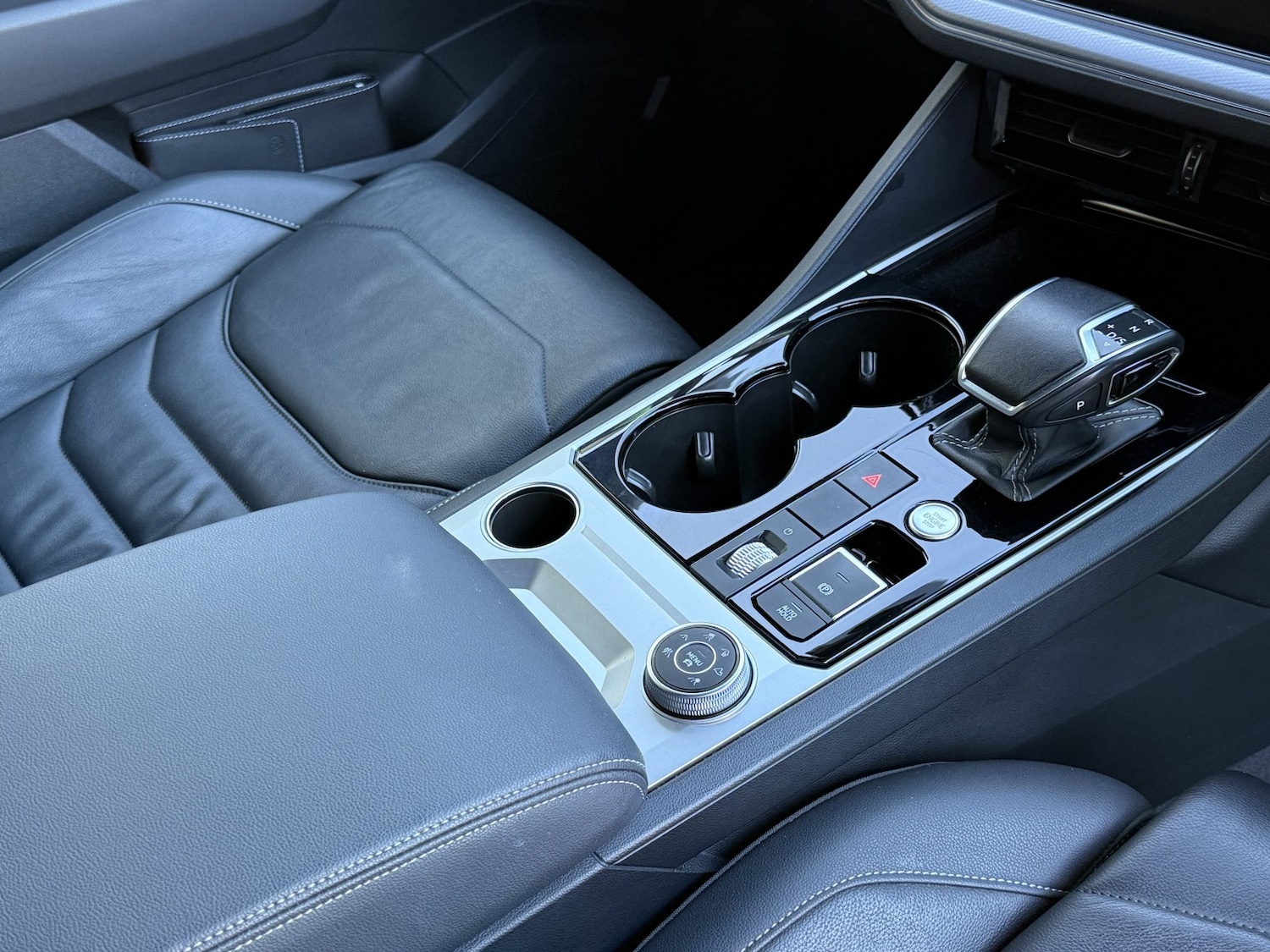 Used Volkswagen Touareg 2020 for sale - 76637457: Photo 8