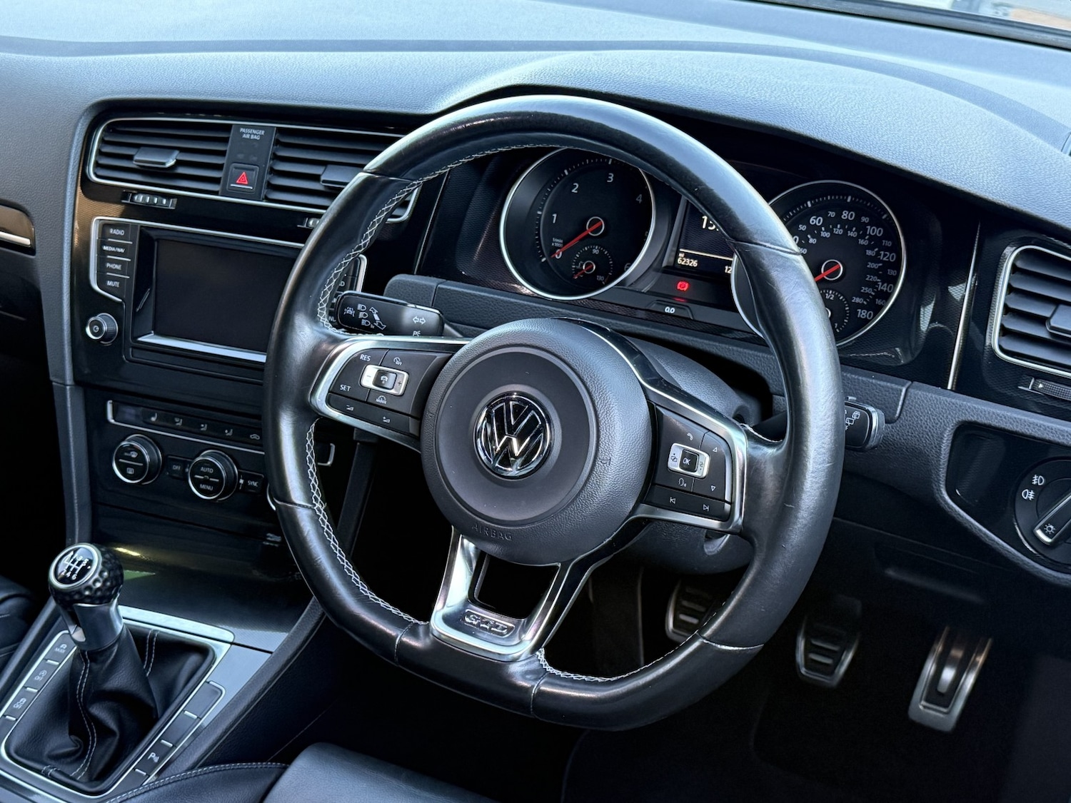 Used Volkswagen Golf 2015 for sale - 76637448: Photo 3