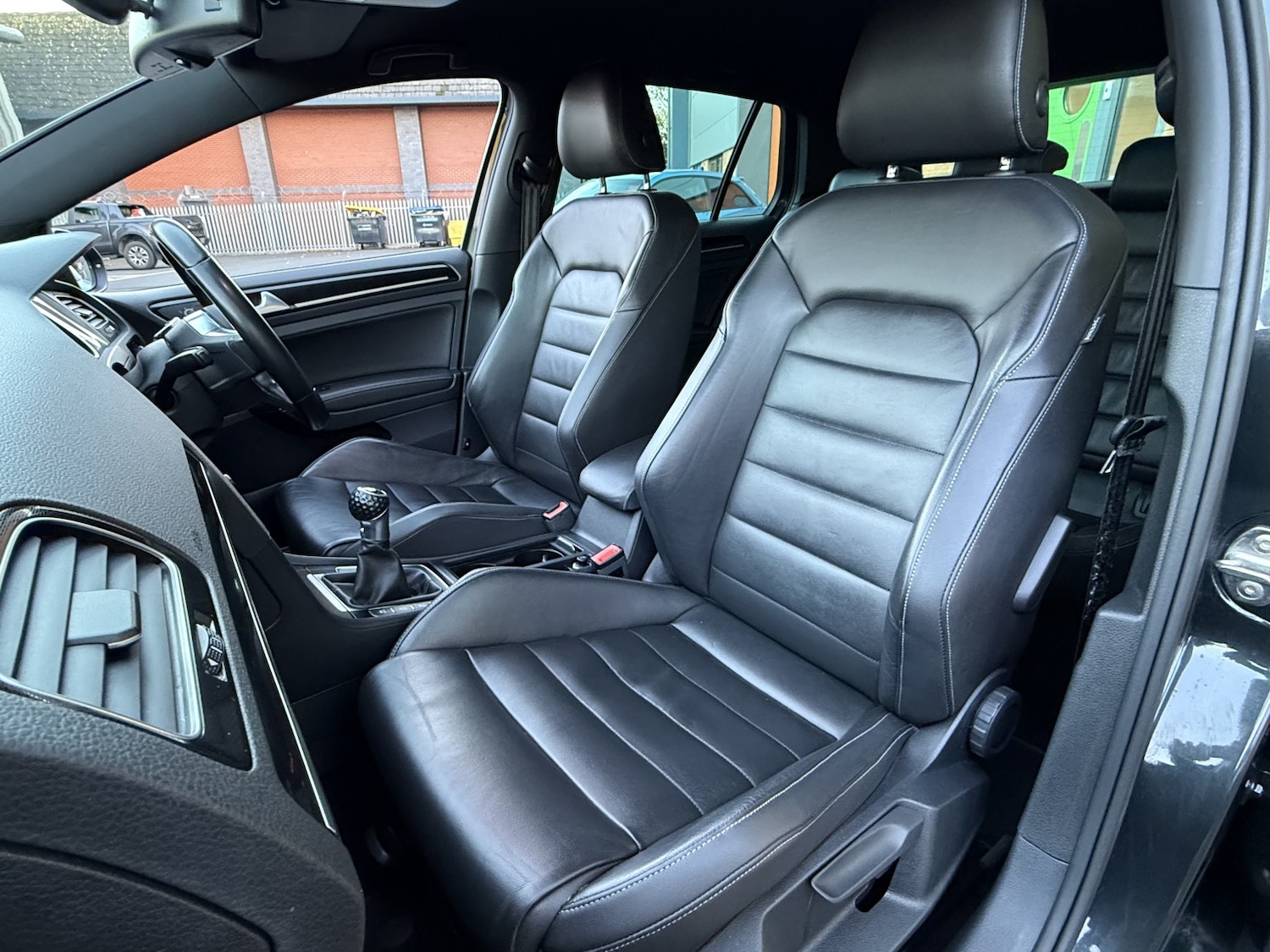 Used Volkswagen Golf 2015 for sale - 76637448: Photo 4