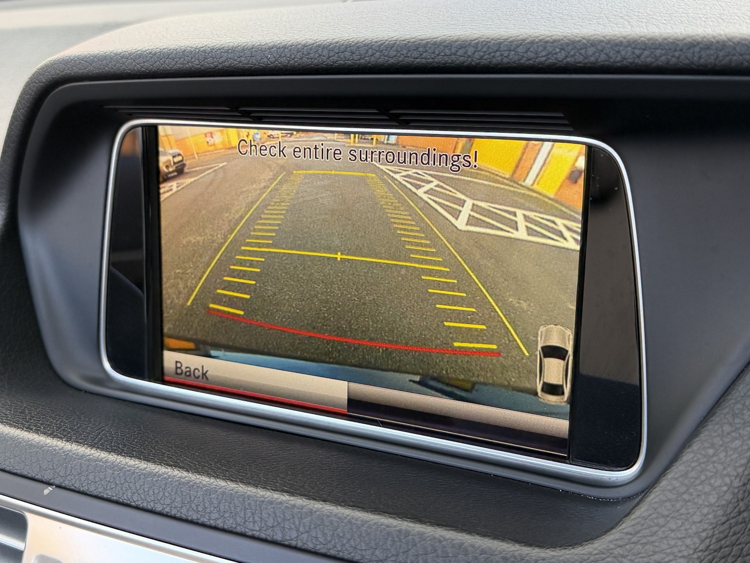 Used Mercedes-Benz E Class 2014 for sale - 77008129: Photo 11