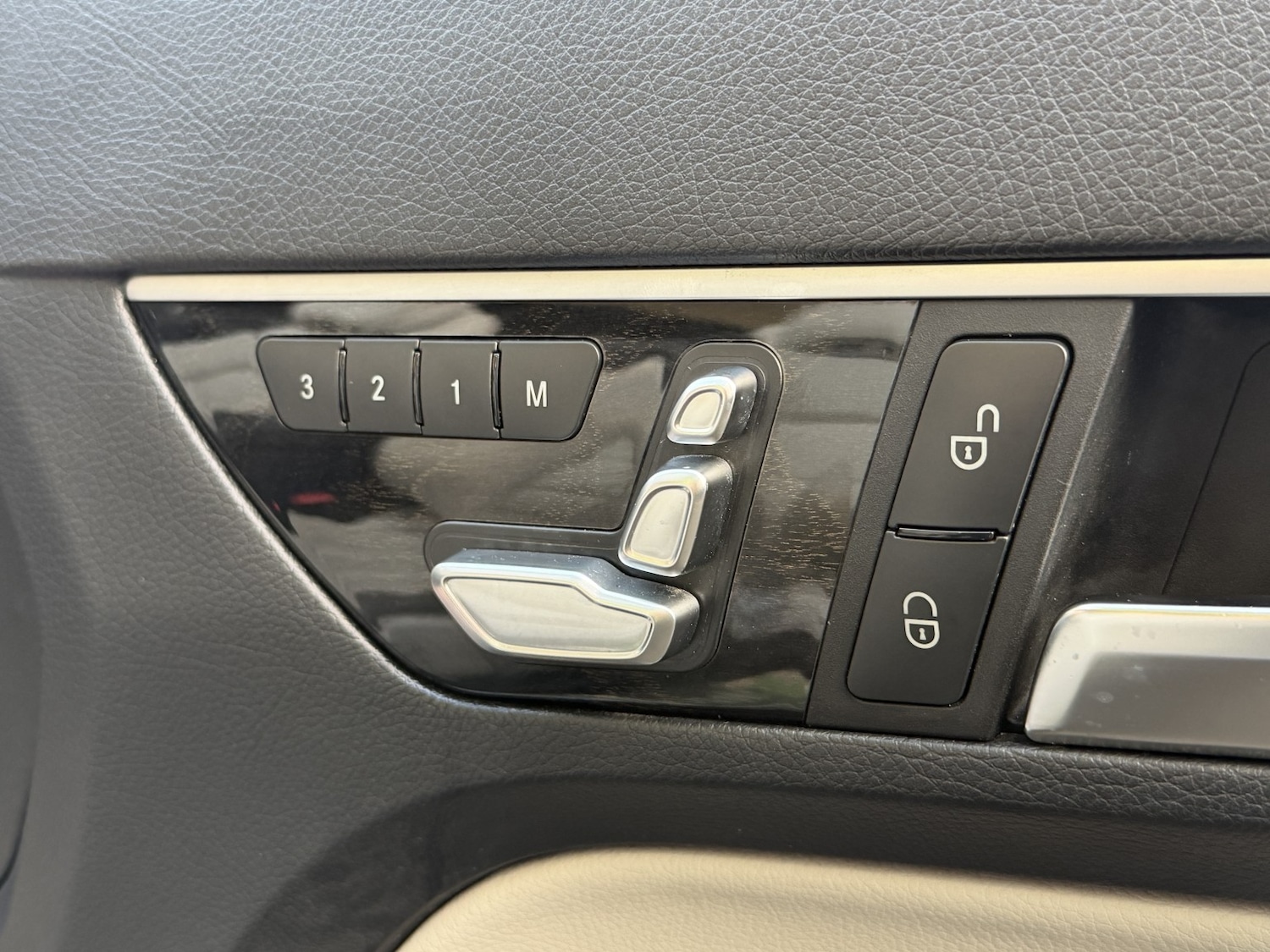 Used Mercedes-Benz E Class 2014 for sale - 77008129: Photo 18