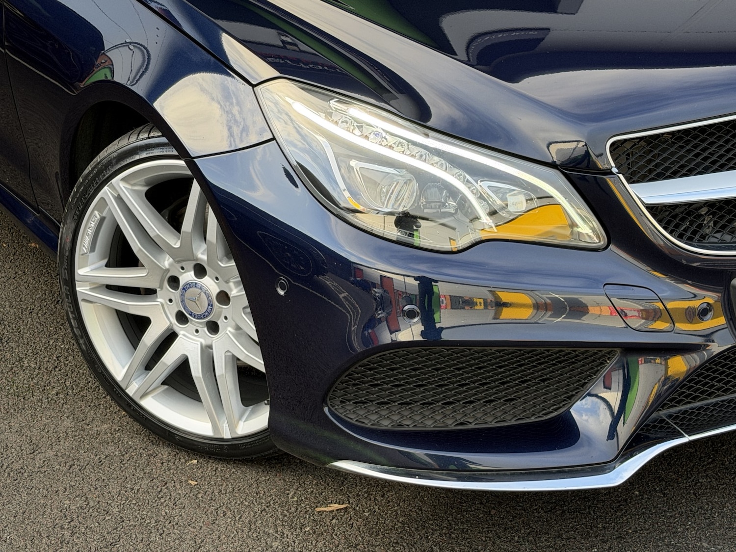 Used Mercedes-Benz E Class 2014 for sale - 77008129: Photo 2