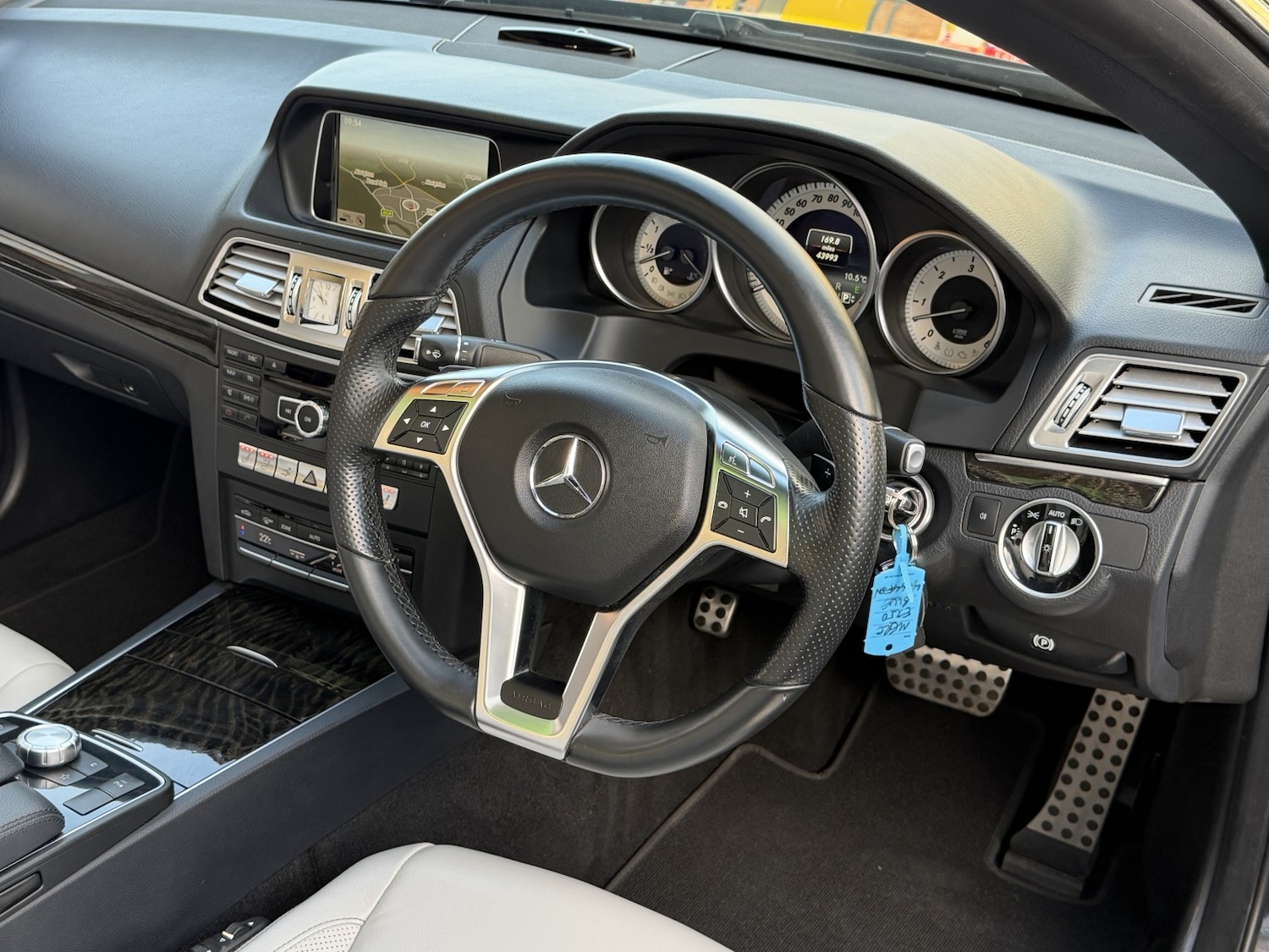 Used Mercedes-Benz E Class 2014 for sale - 77008129: Photo 3