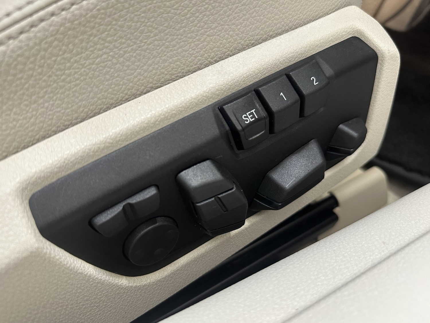 Used BMW 6 Series 2017 for sale - 77173058: Photo 33