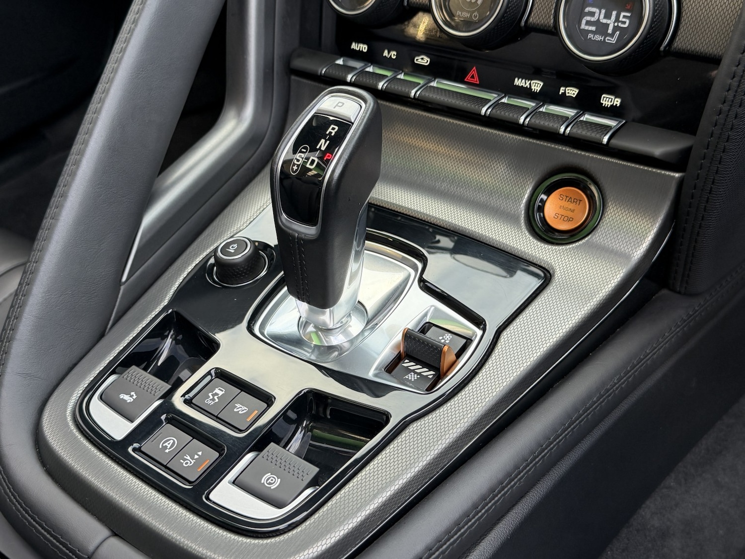 Used Jaguar F-Type 2016 for sale - 77668626: Photo 16