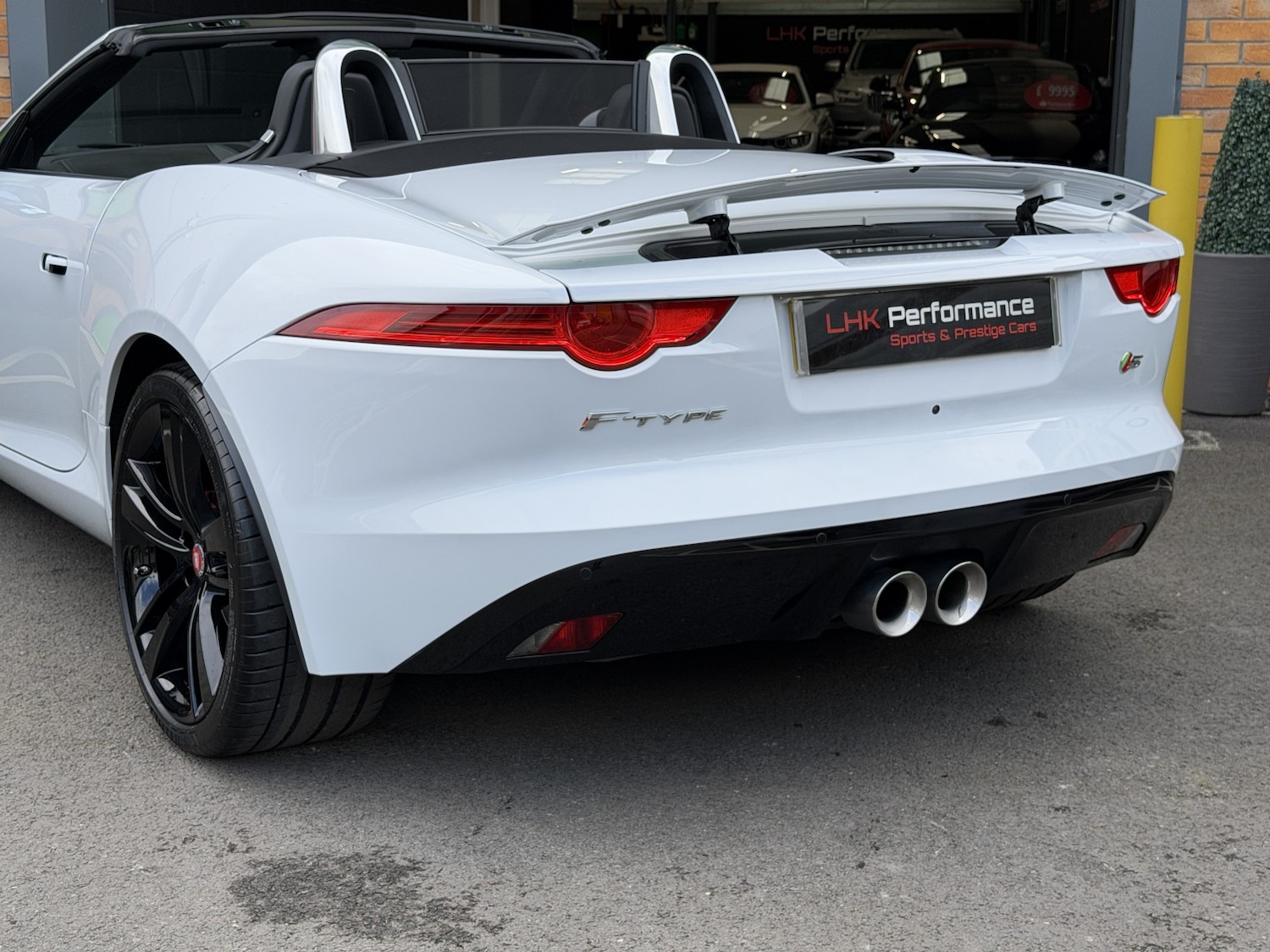 Used Jaguar F-Type 2016 for sale - 77668626: Photo 26