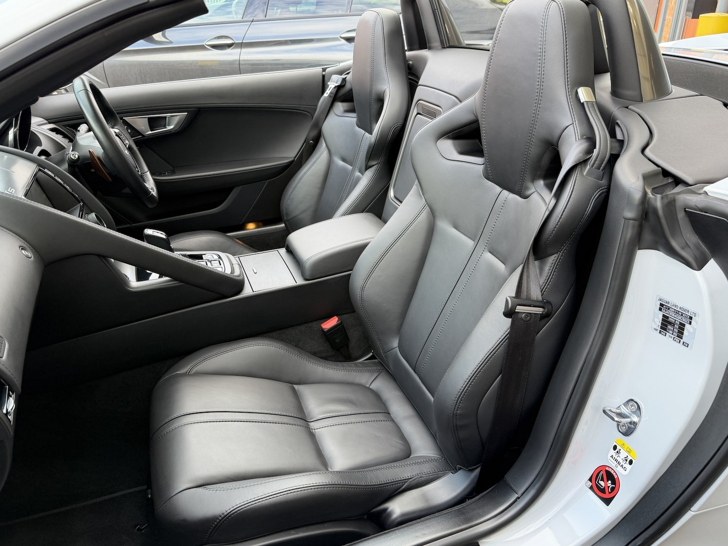 Used Jaguar F-Type 2016 for sale - 77668626: Photo 7