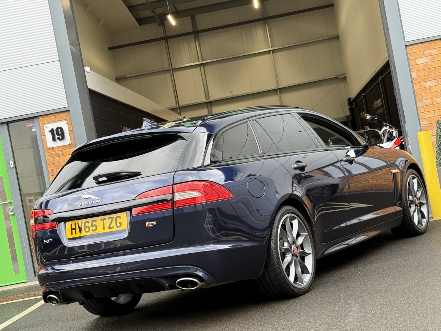 Used Jaguar XF 2015 for sale - 77562559: Photo 10
