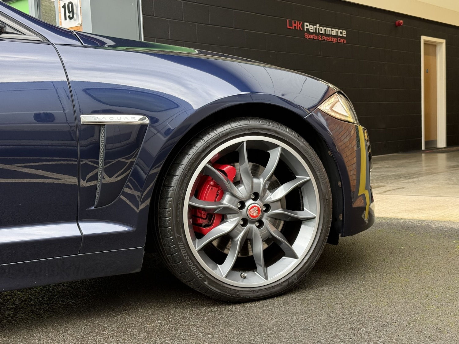 Used Jaguar XF 2015 for sale - 77562559: Photo 14